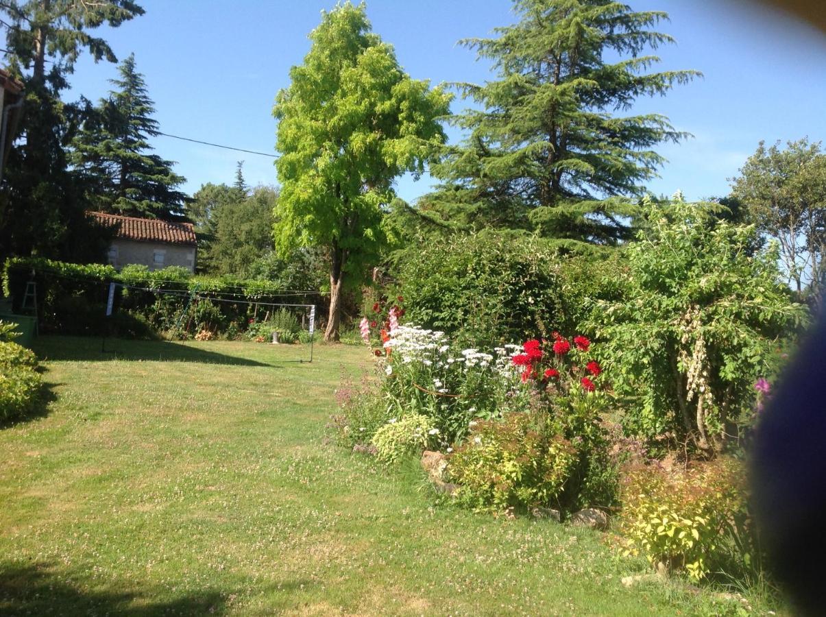 2 Chez Tabuteau Plaisance (Vienne) Exterior foto