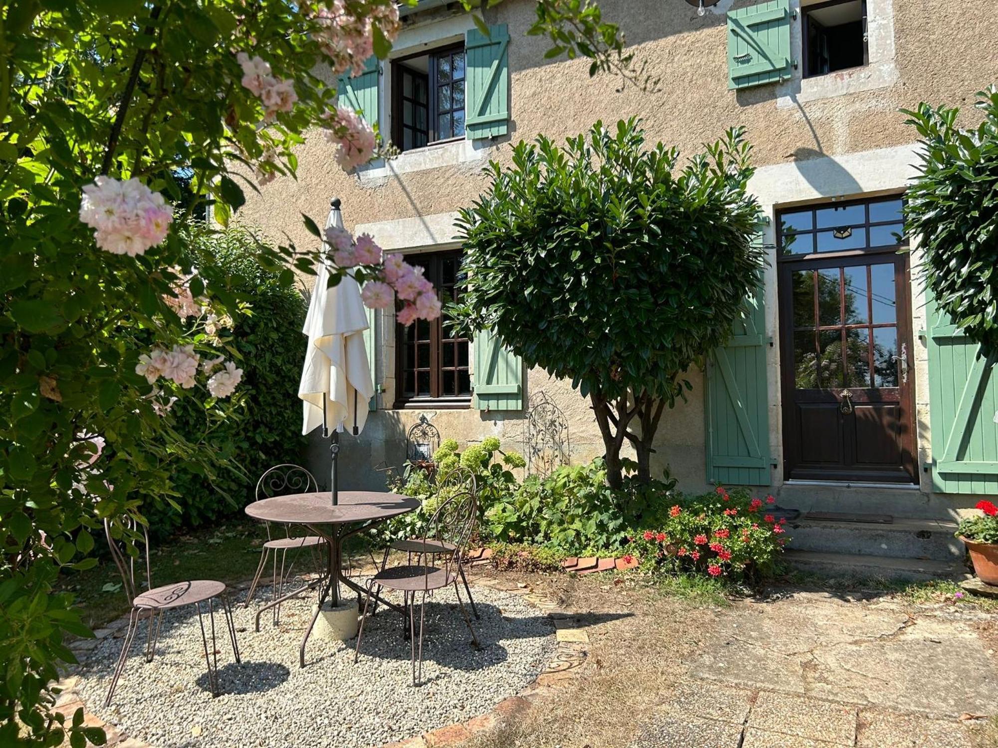 2 Chez Tabuteau Plaisance (Vienne) Exterior foto